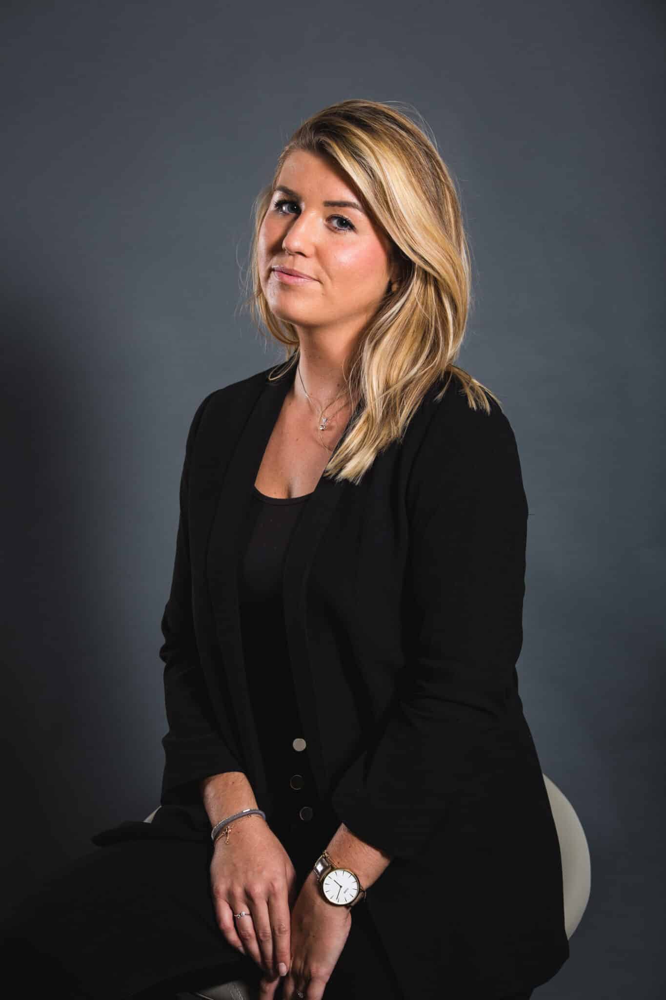 alt=camille-avet-portrait